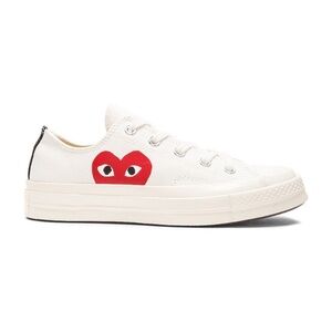 NWT. Authentic. Comme des Garçons PLAY x Converse Low. Cream. M 7 / W 9